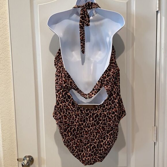 One Piece Swimsuit Brown Leopard Print Halter - Picture 4 of 4
